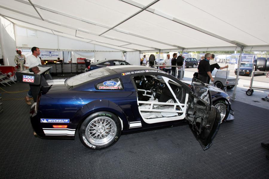  Ford Mustang FR500 2005 года  (фото 30 из 51)